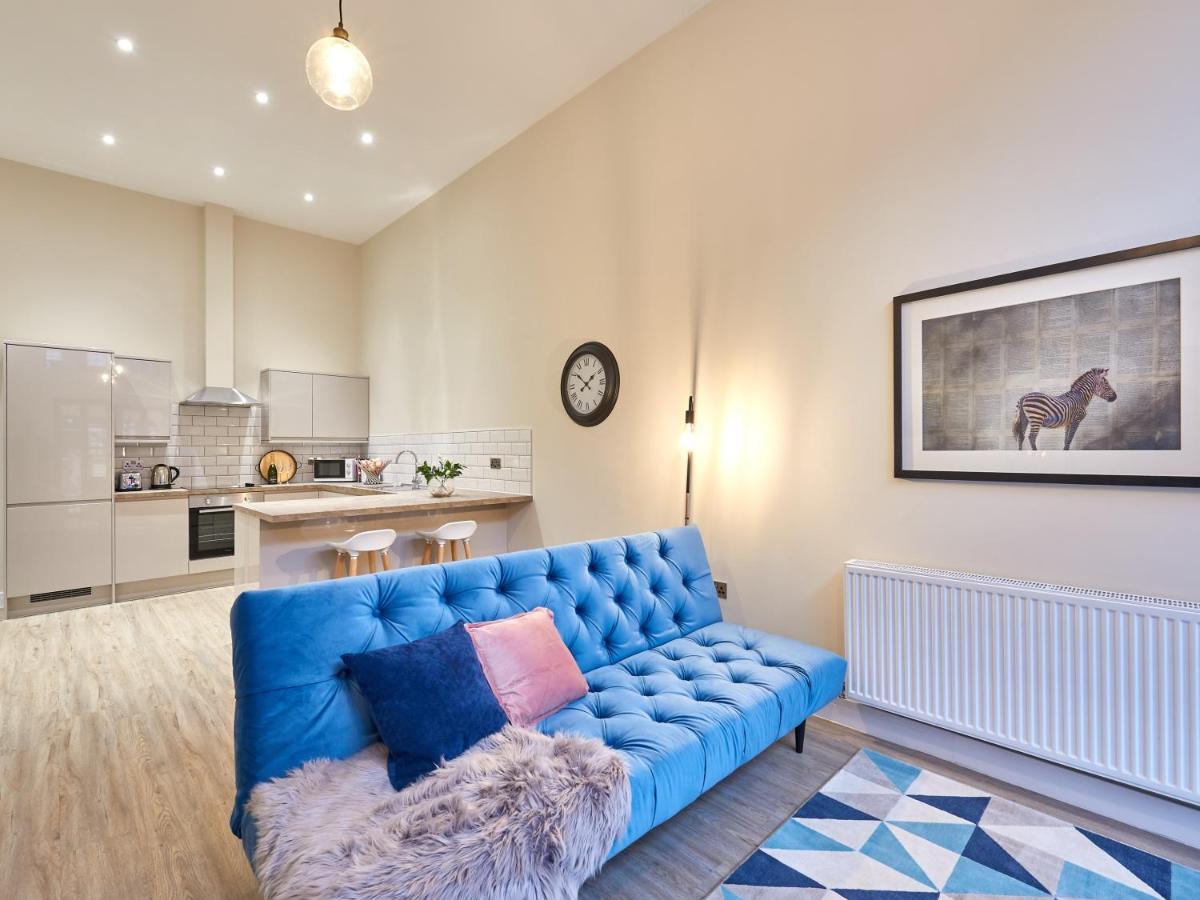 Two Bedroom By Jlj & Serviced - Mantella Lofts Apartment